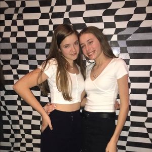 Meet your Posher, Ella